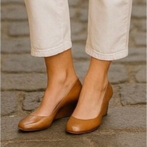 Arturo Chiang Tan/Brown Patent High Heel Shoes
